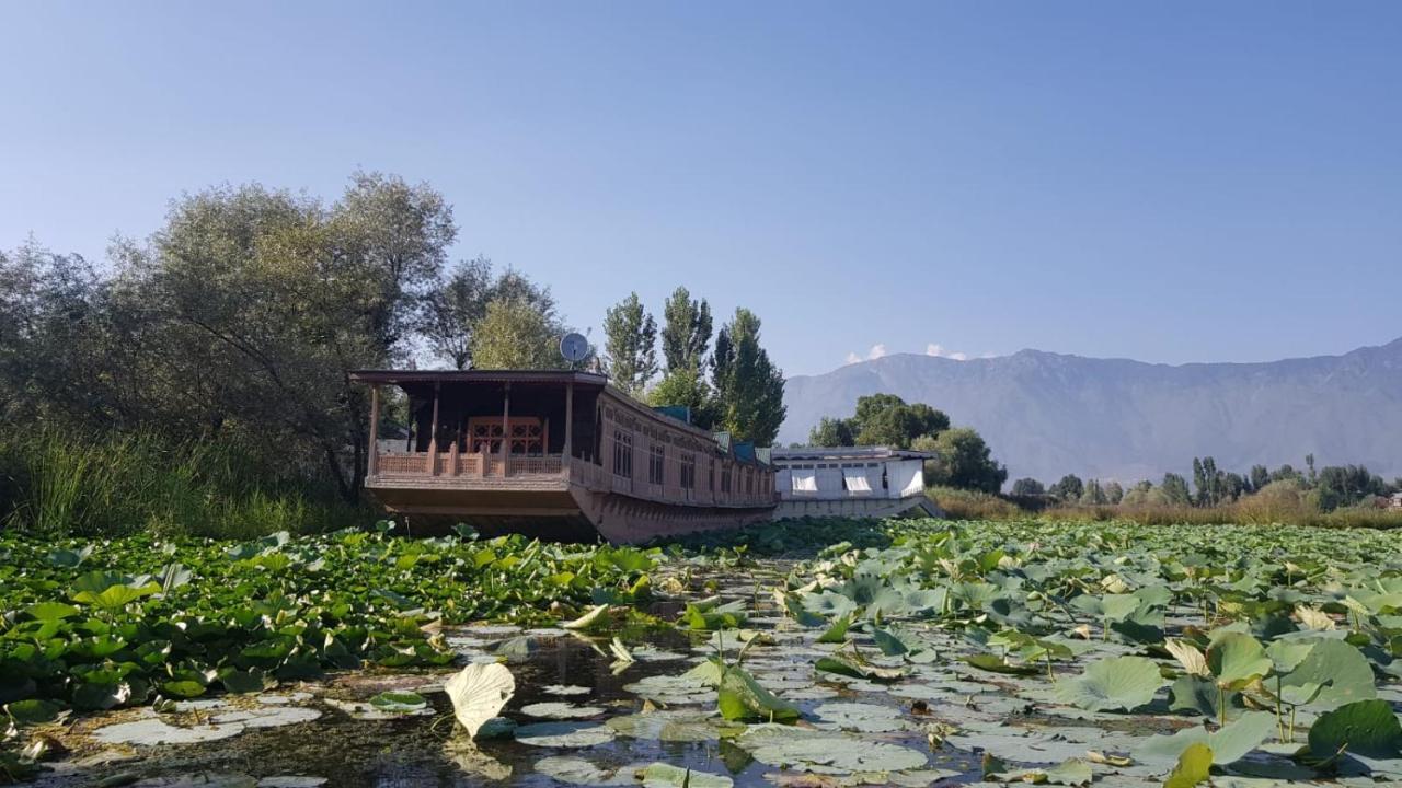 Kings Houseboats Hotel Srinagar  Bagian luar foto
